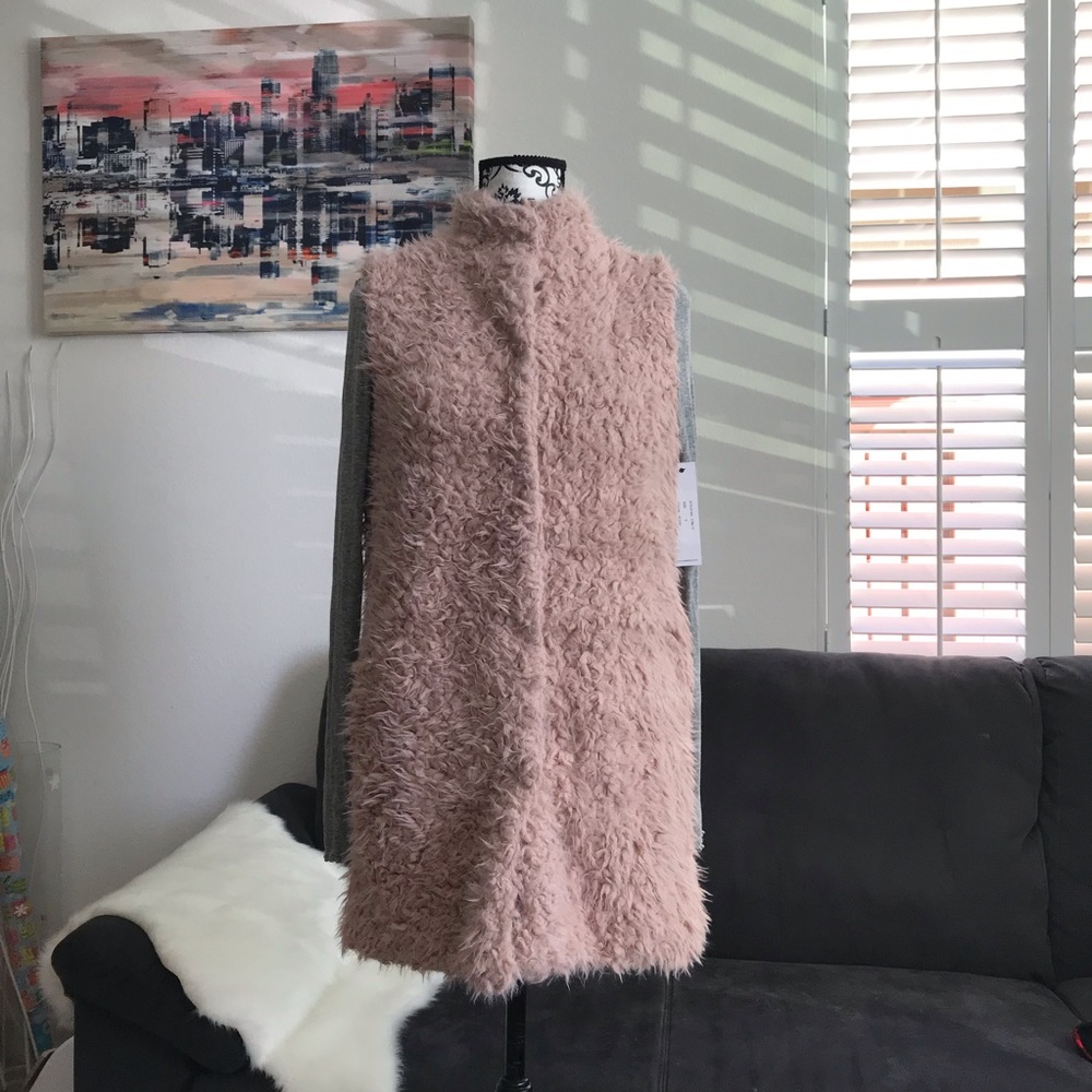 Love token Vest